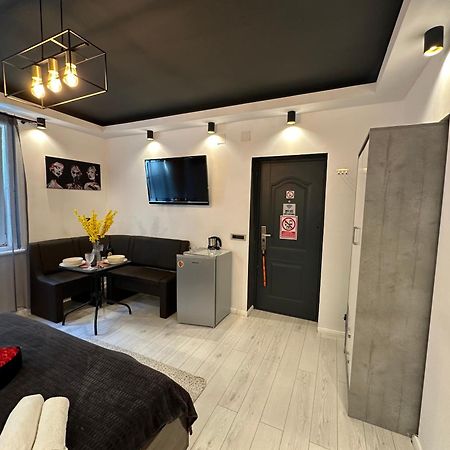 The Fame - Modern Studio In Top Location & Parking كرايوفا المظهر الخارجي الصورة